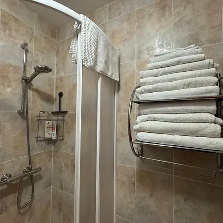 The Castle Mountain Appartement *
